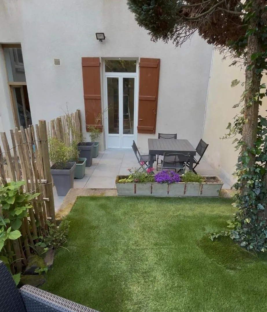 Le Gamay - Charmant T2 Avec Parking Et Terrasse Châtel-Guyon 0*,  France